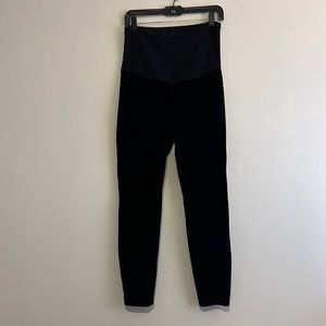 Gap Maternity Black Velvet Leggings Size Small